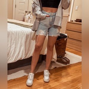 H&M Divided denim mom shorts! Rarely worn!